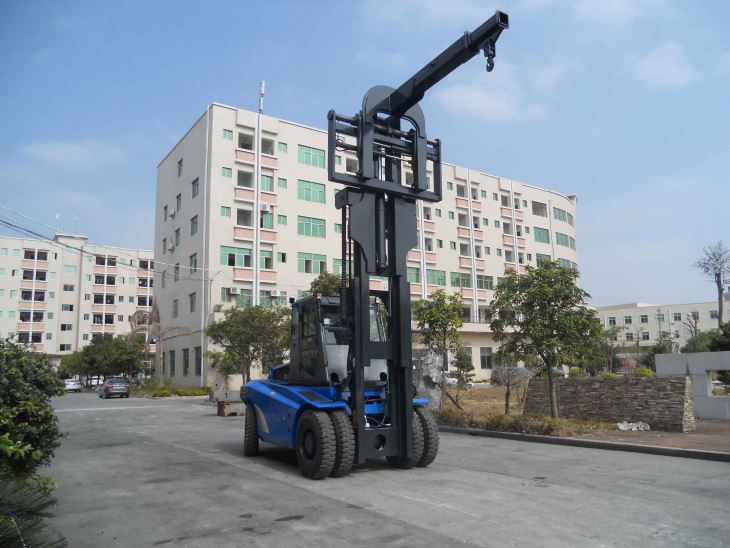 12 Ton Forklift