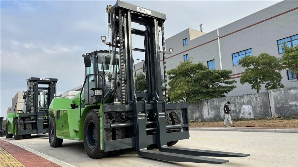 SOCMA 16 Ton Diesel Forklift New Condition Steel Material With Diesel Engine For Construction Farm And Warehouse Industries